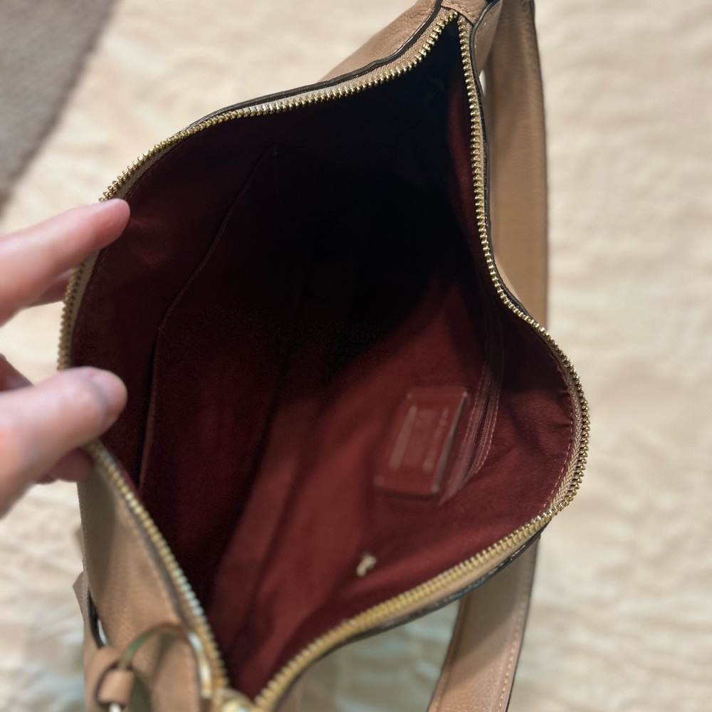 Coach Tan Shoulder Bag with Minimalist Design - Picture 6 of 9
